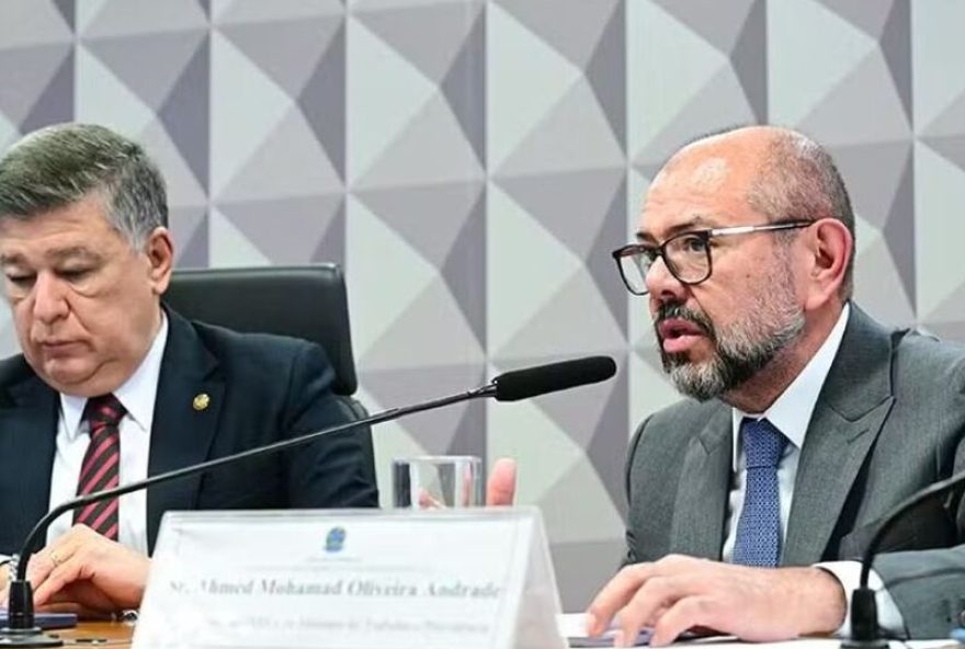 planalto-usa-envolvimento-de-ex-ministro-de-bolsonaro-em-esquema-do-inss-para-conter-desgaste-de-lula