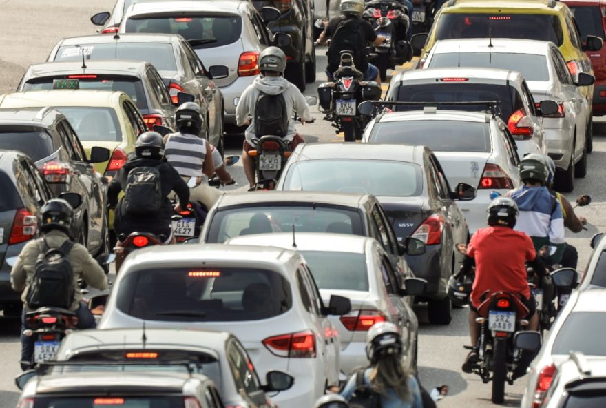 plano-da-prefeitura-do-rio-de-janeiro-para-seguranca-viaria3A-limites-de-velocidade-e-motofaixas-para-reduzir-acidentes-e-mortes-no-transito