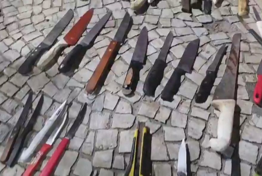 pm-apreende-144-facas-em-copacabana-no-reveillon-20263A-veja-como-foi-a-festa-com-seguranca pm-apreende-144-facas-em-copacabana-no-reveillon-20263A-veja-como-foi-a-festa-com-seguranca