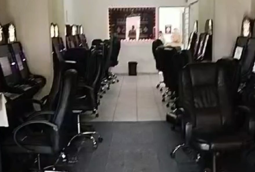 pm-de-campinas-fecha-bingo-clandestino-no-centro-apos-denuncia3A-55-maquinas-apreendidas