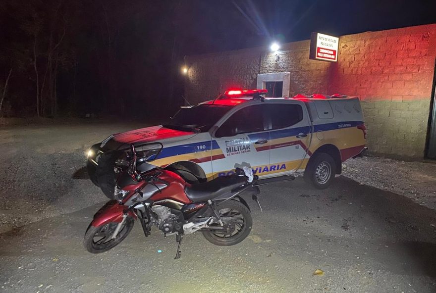 pmrv-apreende-moto-roubada-em-sp-em-operacao-na-br-135-em-mg
