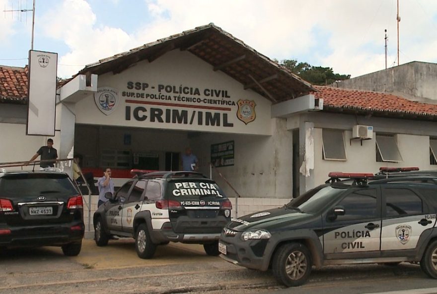 pms-entram-em-conflito-durante-festa-da-virada-em-sao-luis3A-um-morre-e-outro-fica-ferido pms-entram-em-conflito-durante-festa-da-virada-em-sao-luis3A-um-morre-e-outro-fica-ferido