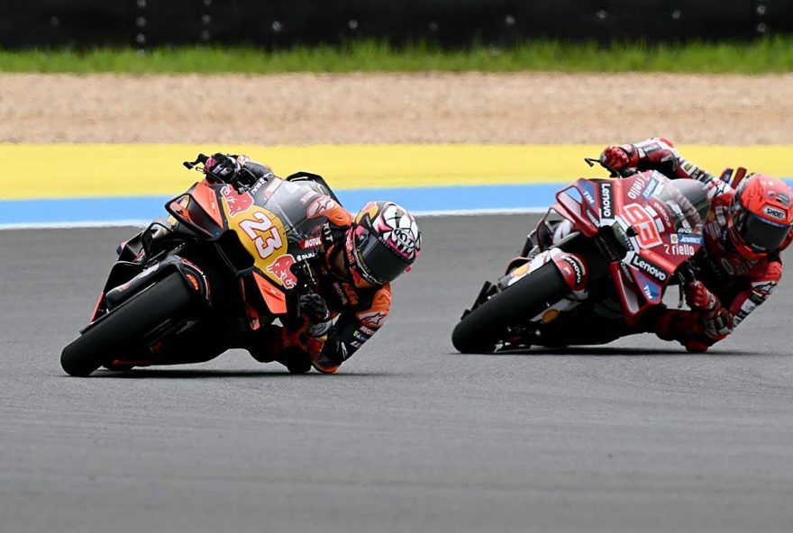 pole-de-di-giannantonio-em-brasil-com-marquez-em-1a-fila-apesar-de-queda pole-de-di-giannantonio-em-brasil-com-marquez-em-1a-fila-apesar-de-queda