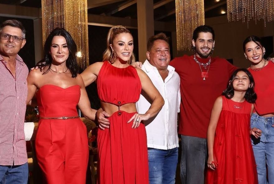 poliana-rocha-compartilha-festao-de-natal-com-familia2C-netos-e-ana-castela poliana-rocha-compartilha-festao-de-natal-com-familia2C-netos-e-ana-castela