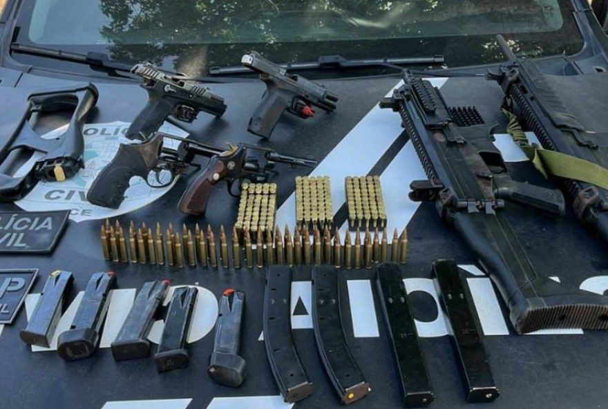 policia-apreende-armas2C-drogas-e-municoes-em-itapipoca3A-operacao-controle.-delegacia-investiga-caso-de-trafico-na-regiao-norte-do-ceara