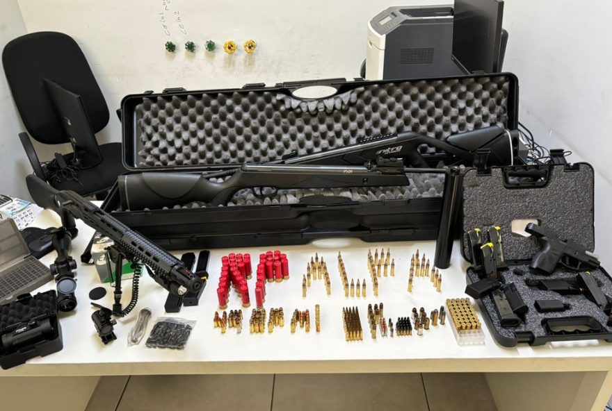 policia-apreende-arsenal-ilegal-apos-homem-de-32-anos-se-ferir-com-disparo-acidental-em-jundiai policia-apreende-arsenal-ilegal-apos-homem-de-32-anos-se-ferir-com-disparo-acidental-em-jundiai