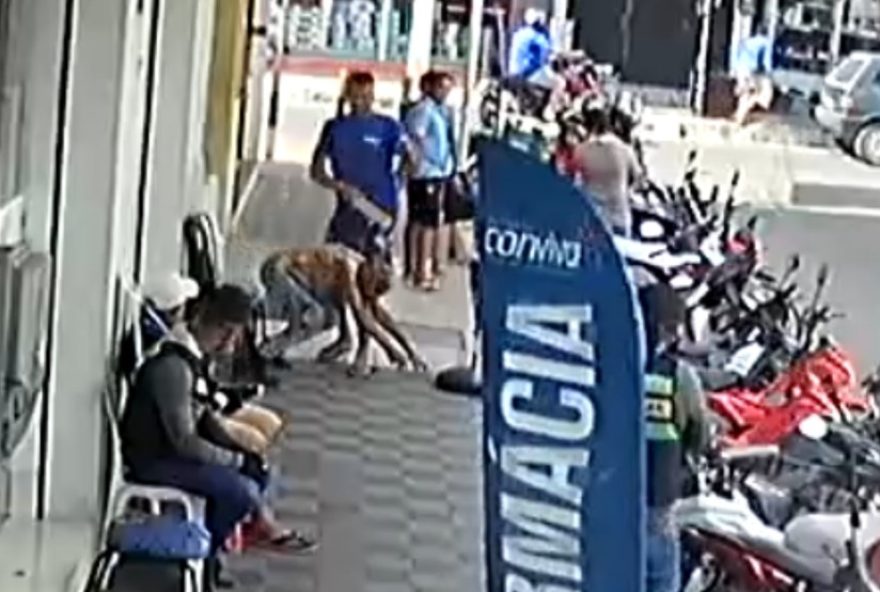 policia-busca-agressor-que-atacou-idosa-com-paulada-em-acopiara2C-ceara policia-busca-agressor-que-atacou-idosa-com-paulada-em-acopiara2C-ceara