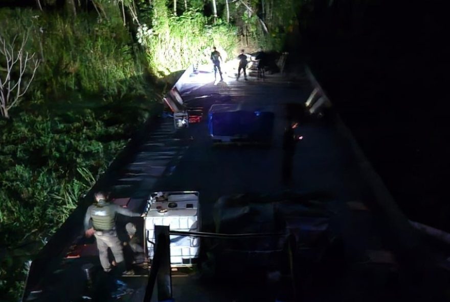 policia-civil-apreende-42C5-toneladas-de-skunk-em-balsa-no-amazonas policia-civil-apreende-42C5-toneladas-de-skunk-em-balsa-no-amazonas