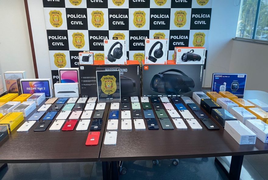 policia-civil-apreende-60-celulares-ilegais-em-ceilandia2C-df3A-3-prisoes-em-flagrante