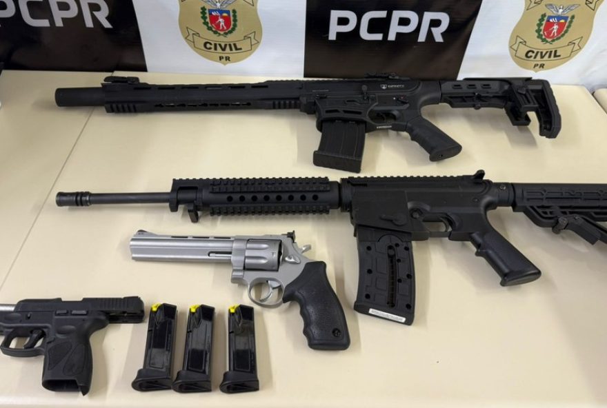policia-civil-apreende-fuzil-e-armas-em-casa-de-suspeito-em-castro2C-parana policia-civil-apreende-fuzil-e-armas-em-casa-de-suspeito-em-castro2C-parana