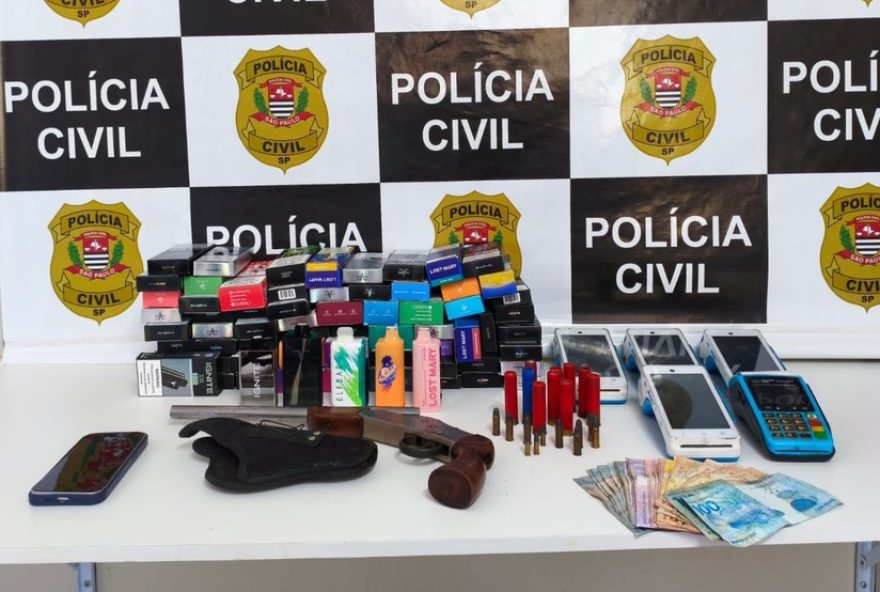 policia-civil-apreende-grande-quantidade-de-cigarros-eletronicos-em-botucatu2C-interior-de-sao-paulo