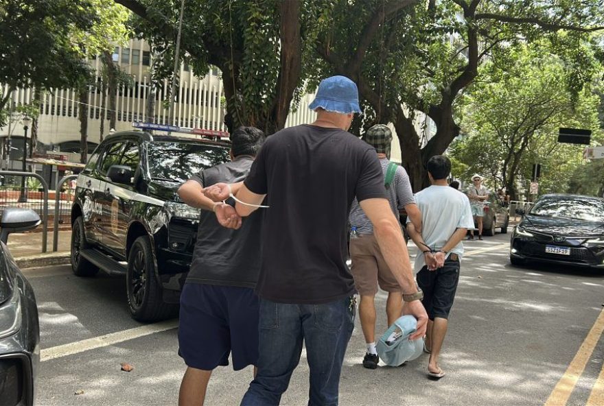 policia-civil-de-sp-surpreende-com-acao-fantasiada-no-carnaval3A-47-prisoes-e-60-apreensoes policia-civil-de-sp-surpreende-com-acao-fantasiada-no-carnaval3A-47-prisoes-e-60-apreensoes