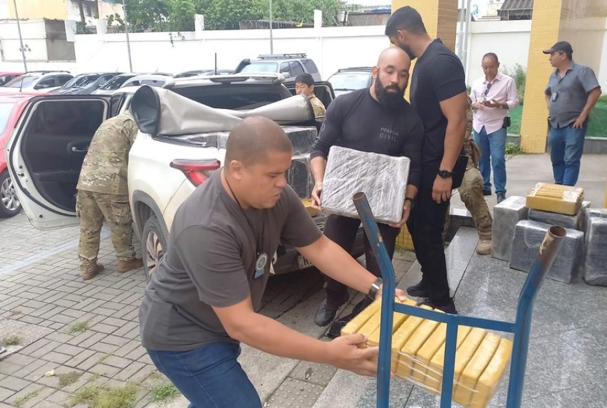policia-civil-e-prf-apreendem-2-toneladas-de-maconha-no-rj3A-acao-integrada-contra-o-trafico