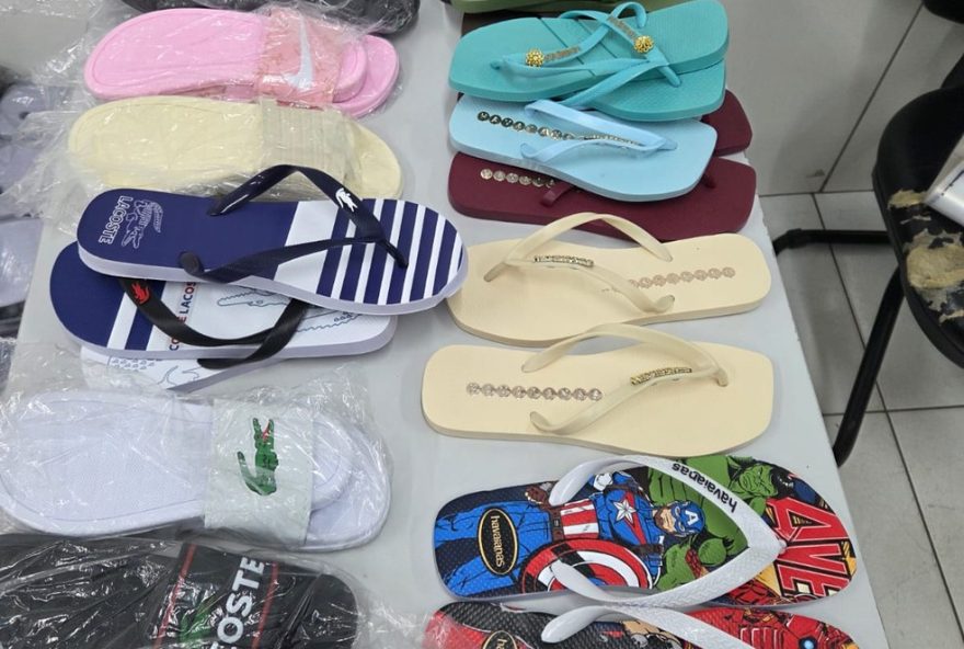 policia-civil-prende-duas-pessoas-por-comercializar-2.800-pares-de-sandalias-falsificadas-em-timon3A-saiba-mais
