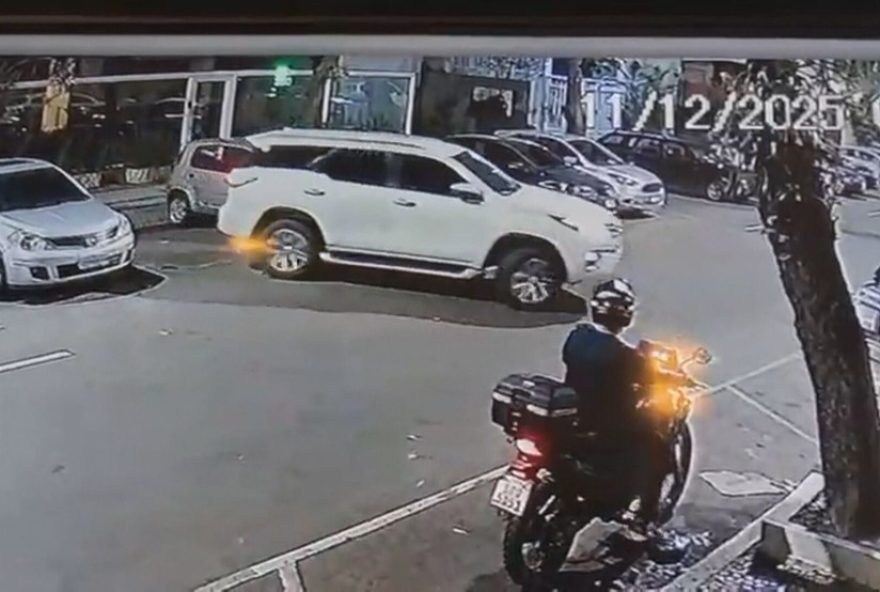 policia-desmantela-quadrilha-que-roubava-caminhonetes-de-luxo-para-traficantes-do-complexo-da-mare3A-entenda-como-agiam policia-desmantela-quadrilha-que-roubava-caminhonetes-de-luxo-para-traficantes-do-complexo-da-mare3A-entenda-como-agiam