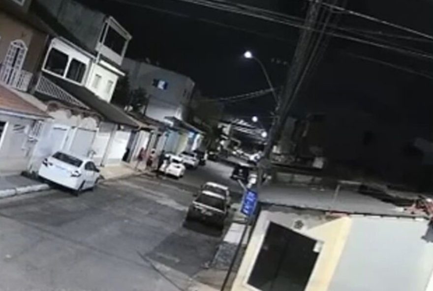 policia-do-df-prende-2-por-se-passarem-por-federais-e-assaltar-empresario-de-joias-saiba-mais-no-de-df policia-do-df-prende-2-por-se-passarem-por-federais-e-assaltar-empresario-de-joias-saiba-mais-no-de-df