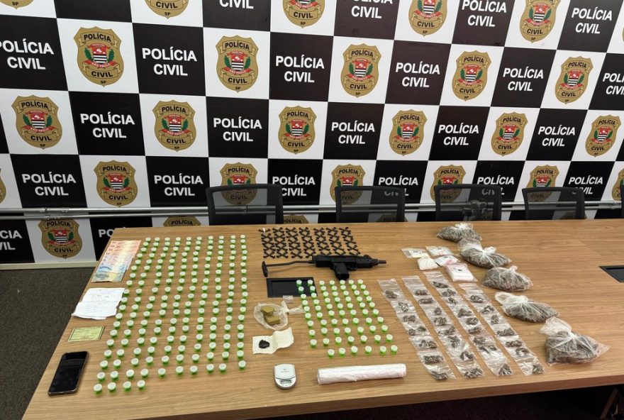 policia-encontra-casa-bomba-e-prende-suspeito-de-trafico-em-itapetininga3A-maconha-e-cocaina-apreendidas policia-encontra-casa-bomba-e-prende-suspeito-de-trafico-em-itapetininga3A-maconha-e-cocaina-apreendidas