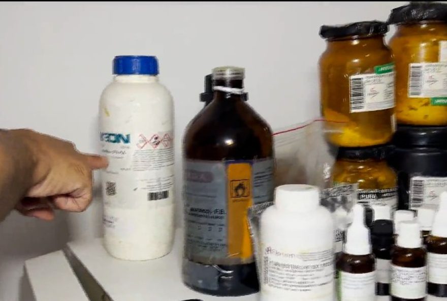 policia-fecha-laboratorio-clandestino-de-medicamentos-em-itapecuru-mirim3A-produtos-enviados-para-outros-estados policia-fecha-laboratorio-clandestino-de-medicamentos-em-itapecuru-mirim3A-produtos-enviados-para-outros-estados