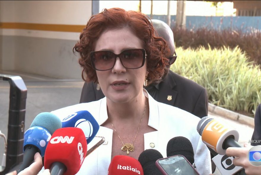 policia-federal-confiante-na-inclusao-de-carla-zambelli-na-lista-vermelha-da-interpol3A-o-que-esperar3F