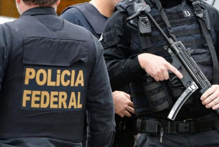 policia-federal-cumpre-mandados-contra-organizacao-criminosa-em-salvador3A-r24-9-milhoes-em-crimes-financeiros-e-imigracao-ilegal