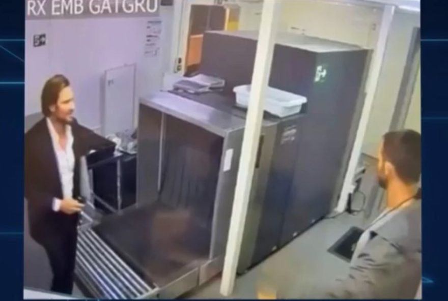 policia-federal-prende-daniel-vorcaro2C-dono-do-banco-master2C-em-aeroporto-de-guarulhos policia-federal-prende-daniel-vorcaro2C-dono-do-banco-master2C-em-aeroporto-de-guarulhos