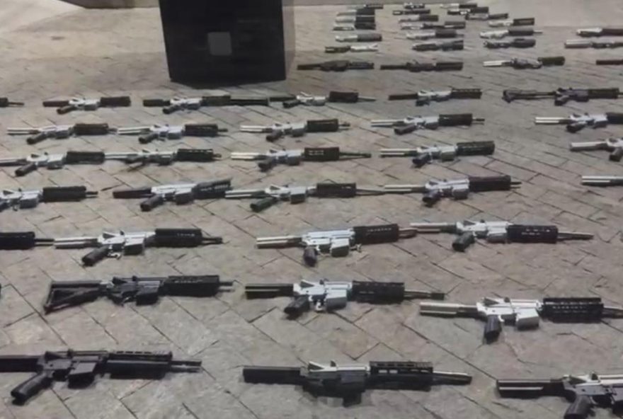 policia-federal-prende-lider-de-quadrilha-de-fuzis-no-rj-operacao-forja