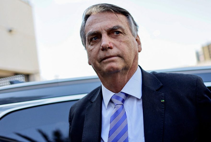 policia-federal-solicita-presenca-de-agentes-na-residencia-de-bolsonaro2C-citando-caso-de-juiz-em-2004