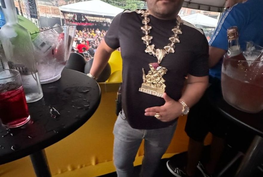 policia-investiga-compra-de-68-fuzis-pelo-traficante-professor-no-complexo-do-alemao
