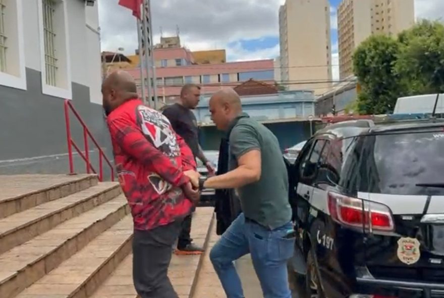 policia-investiga-entregas-de-drogas-por-motociclistas-em-ribeirao-preto2C-sp policia-investiga-entregas-de-drogas-por-motociclistas-em-ribeirao-preto2C-sp