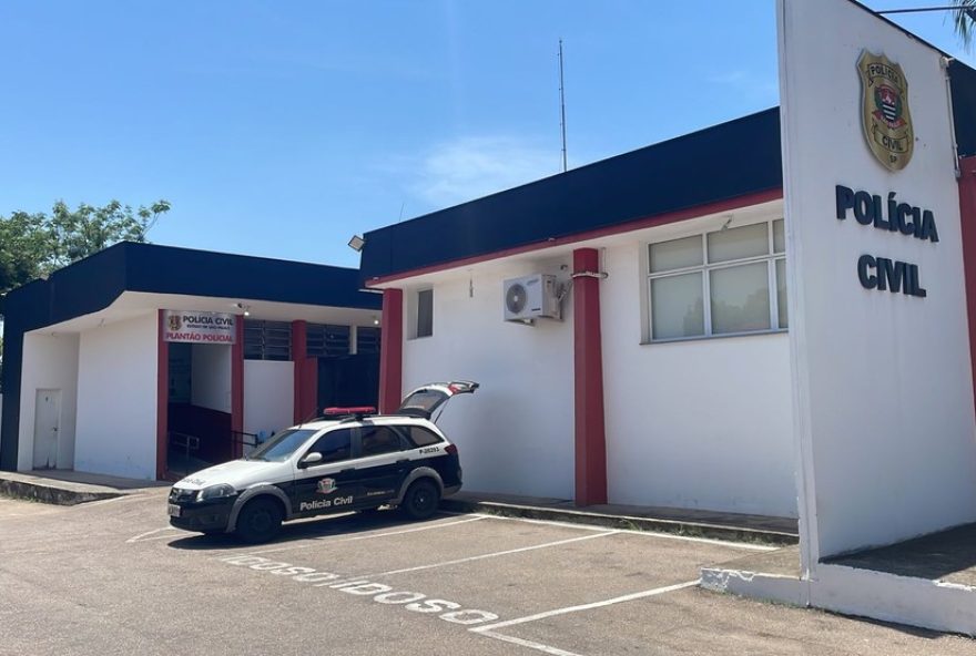 policia-investiga-morte-de-mulher-em-banheiro-de-casa-em-itu3A-caso-registrado-como-suspeito.-motorista-aposta-racha-a-185-km2Fh-em-tupa.-confira-mais-noticias-na-regiao