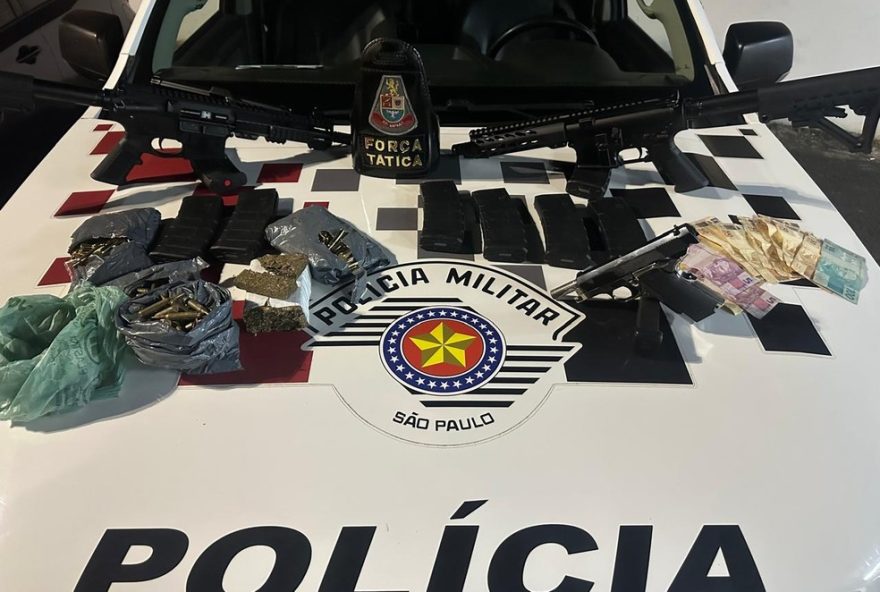 policia-militar-apreende-armas-e-fuzis-em-rio-claro-sp-dois-homens-presos-em-flagrante