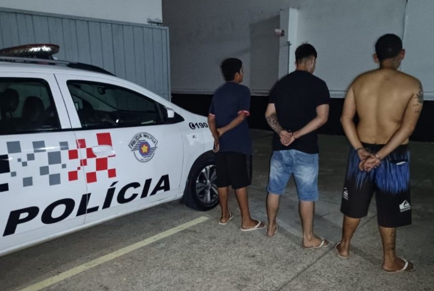 policia-militar-de-sorocaba-prende-suspeitos-de-roubo-de-motocicletas-na-regiao-norte3A-detidos-trio-que-tentava-fugir-ao-empurrar-veiculos