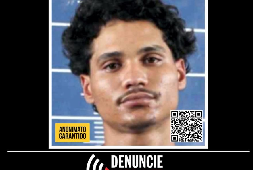 policia-militar-prende-suspeito-de-homicidio-apos-fuga-no-mar-no-recreio3A-conheca-os-detalhes-da-operacao-e-prisao