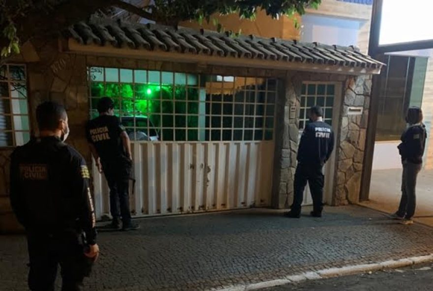 policia-prende-5-suspeitos-durante-acao-contra-pornografia-infantil-em-goias