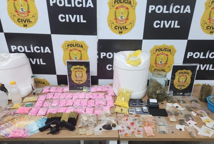 policia-prende-6-suspeitos-e-apreende-10-mil-comprimidos-de-ecstasy-no-df3A-organizacao-criminosa-desmantelada