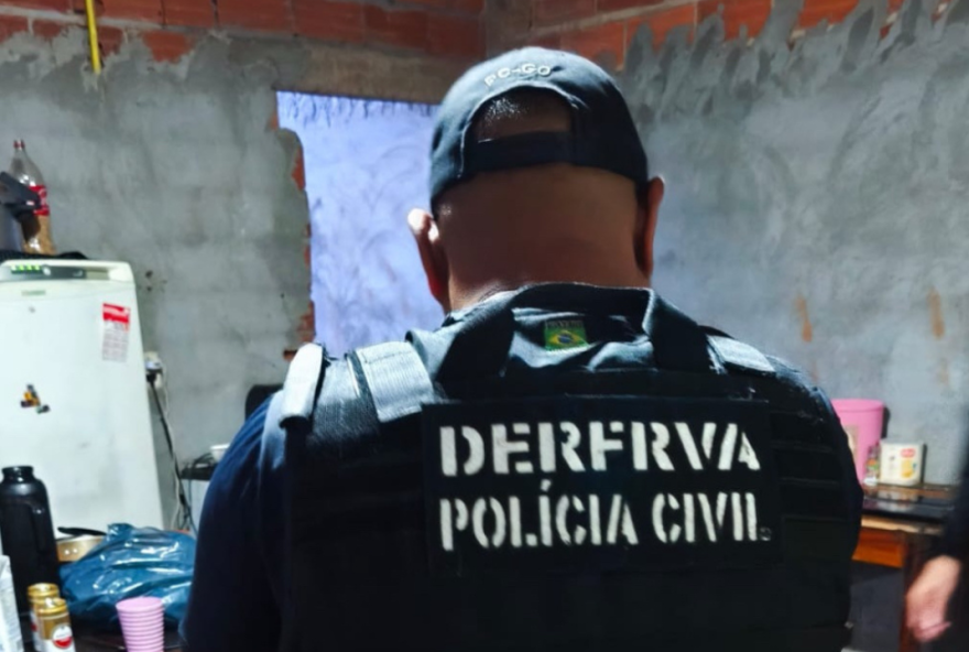 policia-prende-casal-acusado-de-extorsao-e-trafico-de-drogas-em-goiania policia-prende-casal-acusado-de-extorsao-e-trafico-de-drogas-em-goiania