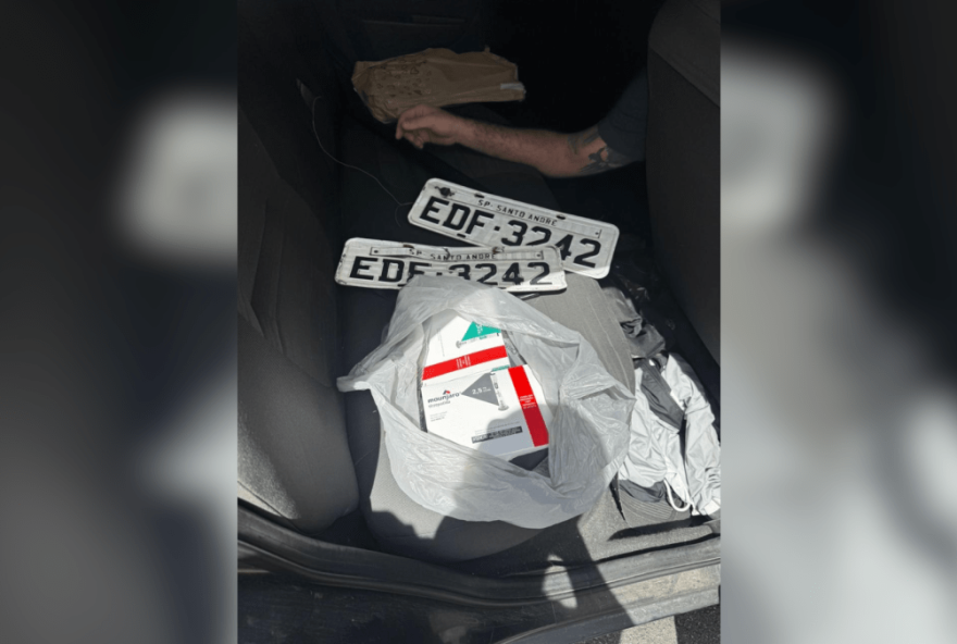 policia-prende-dupla-com-mounjaro-roubado-em-carro-furtado3A-exemplo-de-combate-ao-trafico-de-animais-exoticos policia-prende-dupla-com-mounjaro-roubado-em-carro-furtado3A-exemplo-de-combate-ao-trafico-de-animais-exoticos