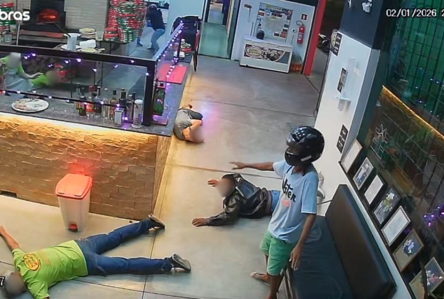 policia-prende-trio-suspeito-de-roubo-em-pizzaria-de-birigui-sp policia-prende-trio-suspeito-de-roubo-em-pizzaria-de-birigui-sp