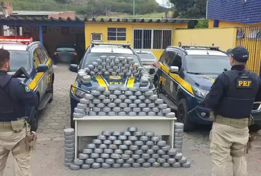 PRF apreende mais de 200kg de maconha em formato de queijo em Minas Gerais