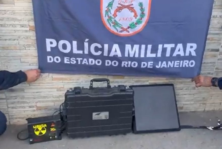 policiais-apreendem-interceptador-de-drones-no-rio-de-janeiro