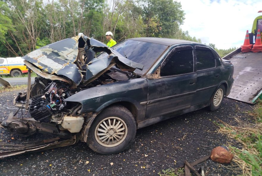 policiais-penais-sofrem-acidente-de-carro-na-br-135-a-caminho-do-trabalho policiais-penais-sofrem-acidente-de-carro-na-br-135-a-caminho-do-trabalho