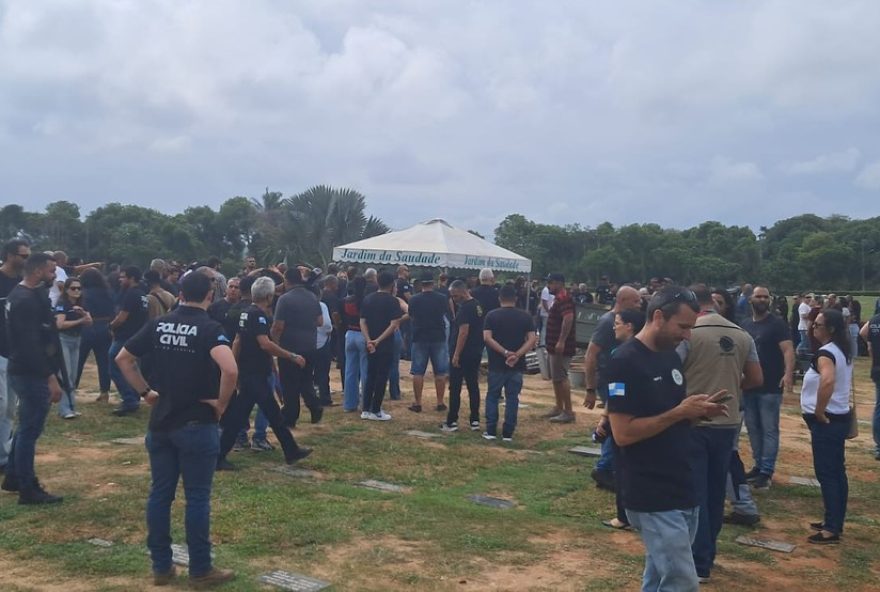 policial-civil-do-rio-de-janeiro-e-homenageado-em-comovente-cerimonia-funebre policial-civil-do-rio-de-janeiro-e-homenageado-em-comovente-cerimonia-funebre
