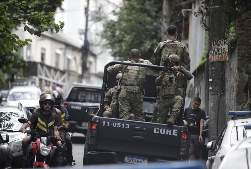 policial-civil-e-assassinado-enquanto-protegia-a-esposa-suspeito-morto-pela-policia