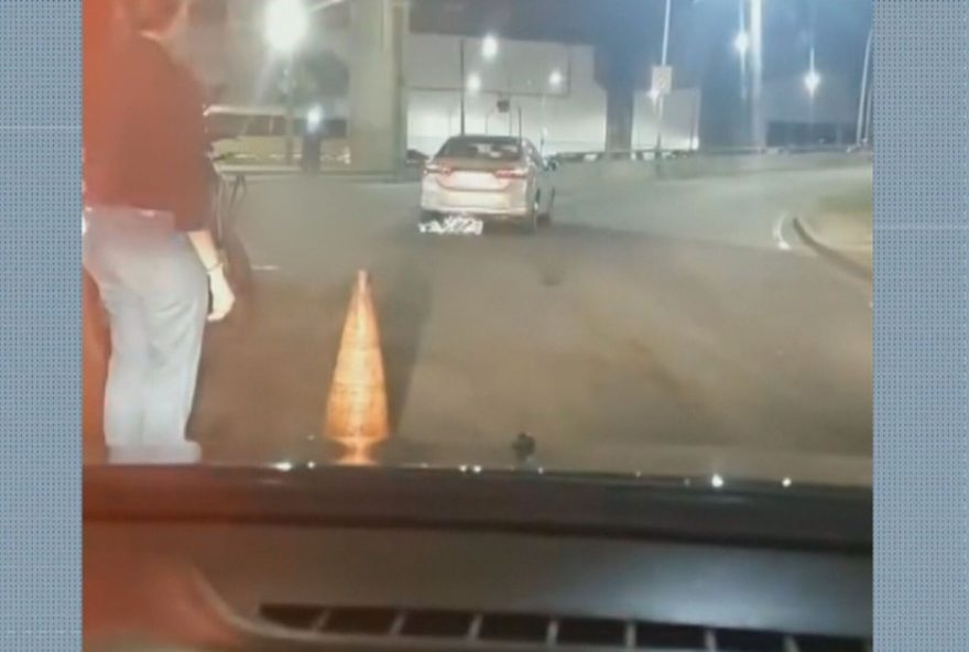 policial-civil-mata-bandido-em-tentativa-de-assalto-na-praca-da-bandeira3A-detalhes-do-crime-no-rio-de-janeiro