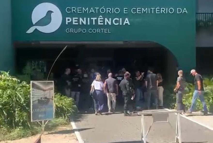policial-civil-morto-no-maracana-e-velado-no-rio-enterro-as-16h-no-cemiterio-da-penitencia-no-caju policial-civil-morto-no-maracana-e-velado-no-rio-enterro-as-16h-no-cemiterio-da-penitencia-no-caju