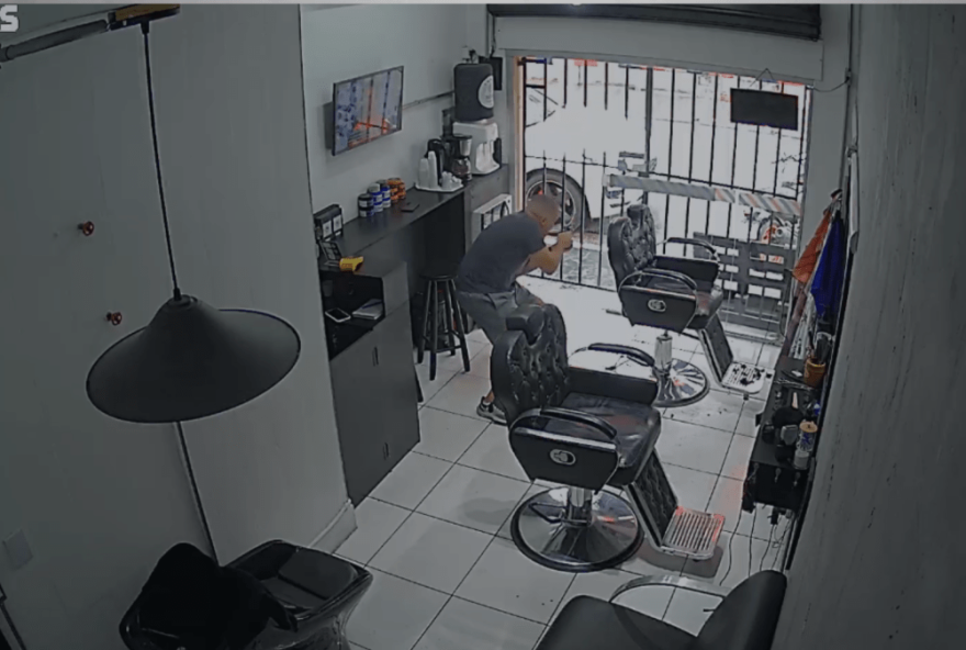 policial-de-folga-reage-a-assalto-e-viraliza-nas-redes-sociais3A-confira-o-video policial-de-folga-reage-a-assalto-e-viraliza-nas-redes-sociais3A-confira-o-video