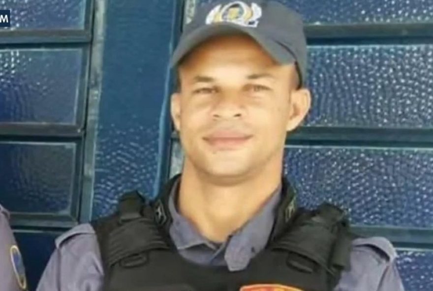 policial-militar-baleado-em-operacao-contra-trafico-de-drogas-em-bom-jardim3A-dois-suspeitos-mortos-em-confronto0A policial-militar-baleado-em-operacao-contra-trafico-de-drogas-em-bom-jardim3A-dois-suspeitos-mortos-em-confronto0A