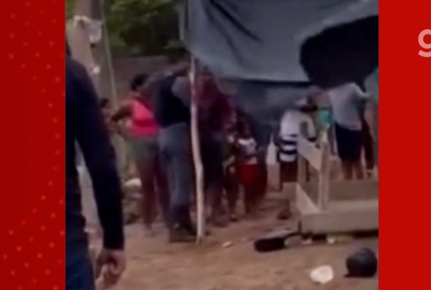 policial-militar-causa-revolta-ao-jogar-spray-de-pimenta-em-criancas3A-como-a-pmma-esta-lidando-com-a-situacao3F policial-militar-causa-revolta-ao-jogar-spray-de-pimenta-em-criancas3A-como-a-pmma-esta-lidando-com-a-situacao3F