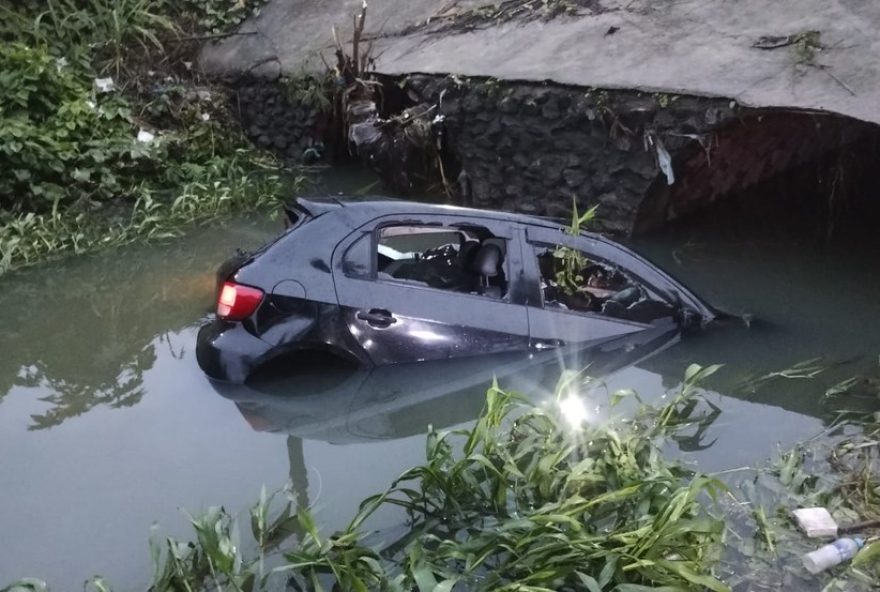 policial-morre-em-acidente-na-br-101-ao-atropelar-porco-em-sao-goncalo