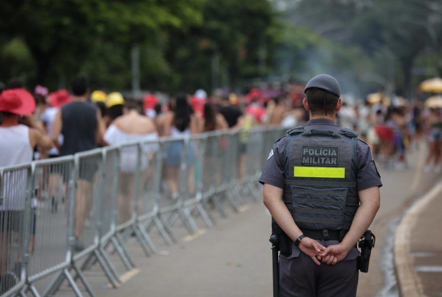 policiamento-reforcado-no-carnaval-de-sp3A-52C2-mil-policiais-e-22C5-mil-viaturas-nas-ruas-e-no-anhembi.-aproveite-a-folia-com-seguranca policiamento-reforcado-no-carnaval-de-sp3A-52C2-mil-policiais-e-22C5-mil-viaturas-nas-ruas-e-no-anhembi.-aproveite-a-folia-com-seguranca